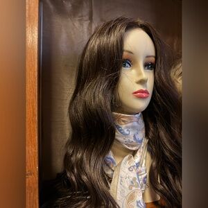 Belle tress “Maxwella 22 HF” Heat ok synthetic wig